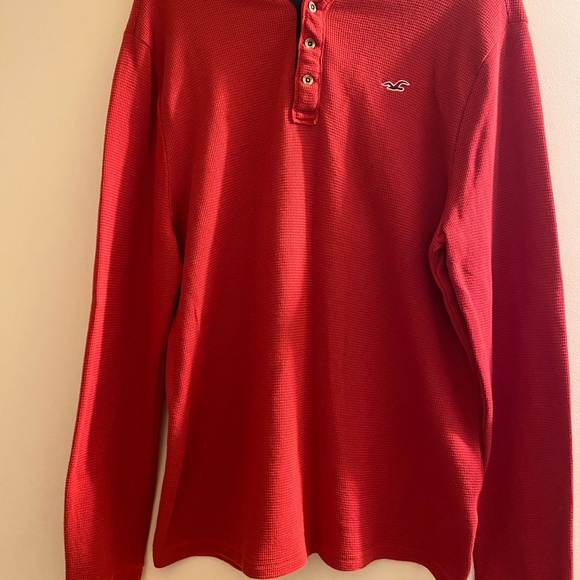 Brand New 3 Button Hollister Crewnecks - Picture 5 of 5